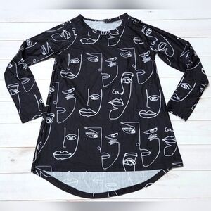 Izuria Abstract Art Line Print Long Sleeve Black Top Small - New Without Tagd